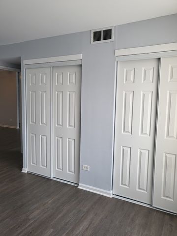 1227 S Harlem Avenue 215, Berwyn, IL 60402