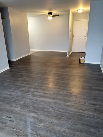 1227 S Harlem Avenue 215, Berwyn, IL 60402