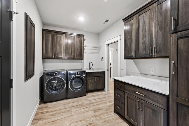 1092 Legend Lane, River Falls, WI 54022