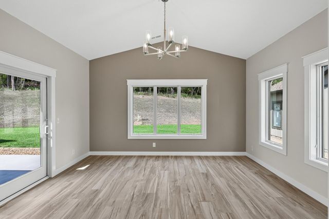 1092 Legend Lane, River Falls, WI 54022