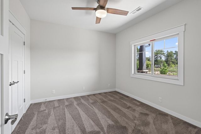 1092 Legend Lane, River Falls, WI 54022