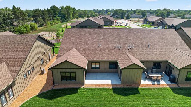 1092 Legend Lane, River Falls, WI 54022