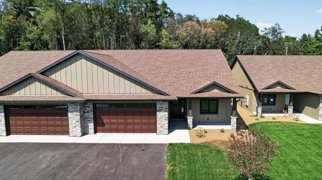 1092 Legend Lane, River Falls, WI 54022