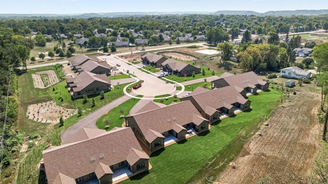 1092 Legend Lane, River Falls, WI 54022