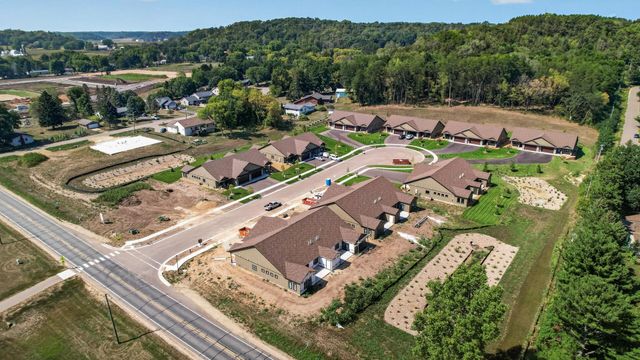 1092 Legend Lane, River Falls, WI 54022