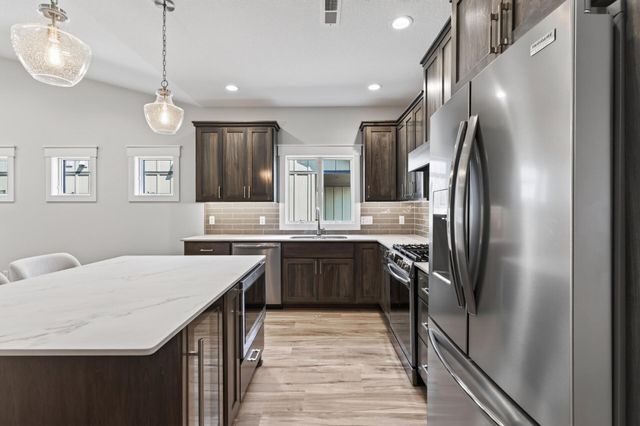 1092 Legend Lane, River Falls, WI 54022