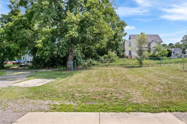 914 Erie Street S, Massillon, OH 44646