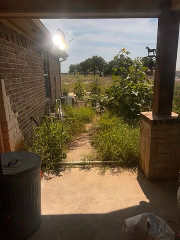 1823 County Road 596, Nevada, TX 75173