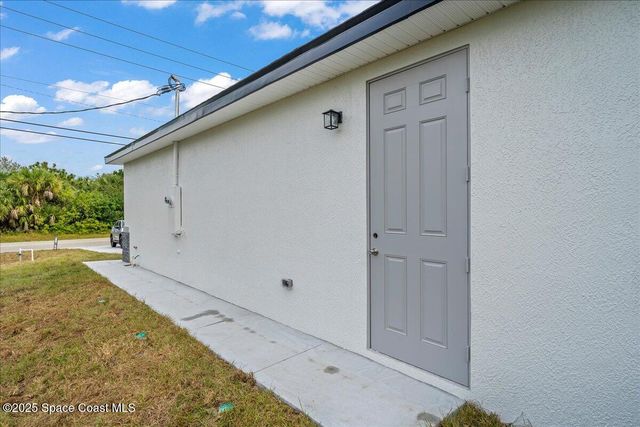 408 St Andre Boulevard SW, Palm Bay, FL 32908