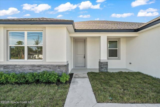 408 St Andre Boulevard SW, Palm Bay, FL 32908