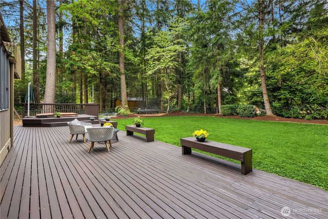 22542 NE 46th Street, Redmond, WA 98053