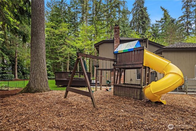 22542 NE 46th Street, Redmond, WA 98053