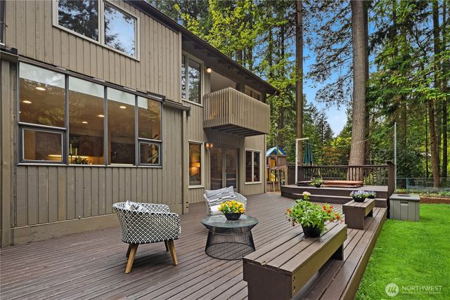 22542 NE 46th Street, Redmond, WA 98053