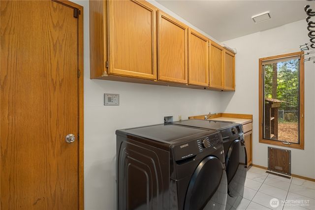 22542 NE 46th Street, Redmond, WA 98053
