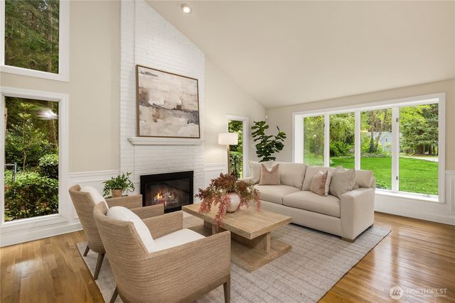 22542 NE 46th Street, Redmond, WA 98053