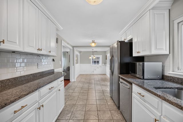 769 Potter Rd, Framingham, MA 01701