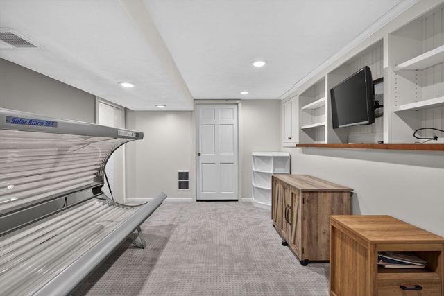 769 Potter Rd, Framingham, MA 01701