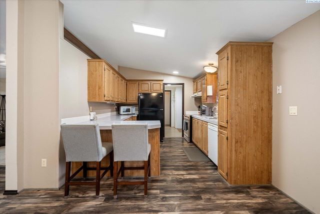 27404 E Ambassador Pr Ne, Benton City, WA 99320