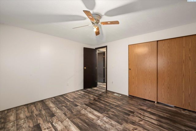 27404 E Ambassador Pr Ne, Benton City, WA 99320