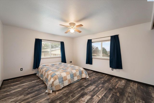 27404 E Ambassador Pr Ne, Benton City, WA 99320