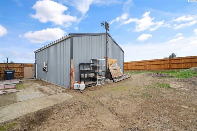 27404 E Ambassador Pr Ne, Benton City, WA 99320