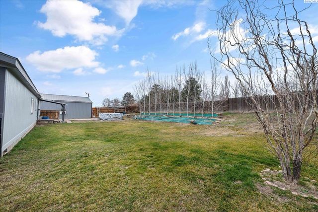 27404 E Ambassador Pr Ne, Benton City, WA 99320