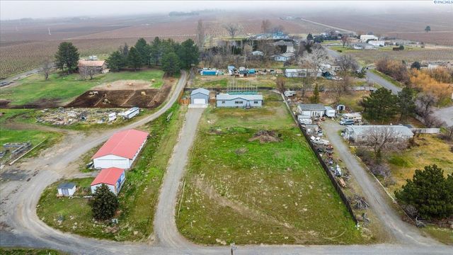 27404 E Ambassador Pr Ne, Benton City, WA 99320