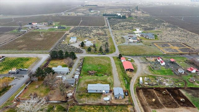 27404 E Ambassador Pr Ne, Benton City, WA 99320