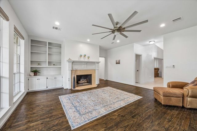 831 Live Oak Lane, Seabrook, TX 77586