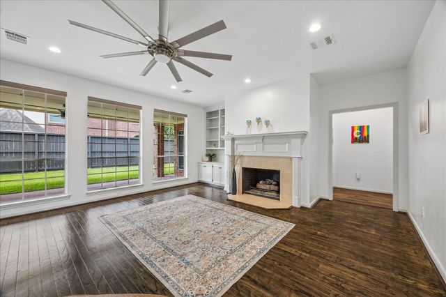 831 Live Oak Lane, Seabrook, TX 77586