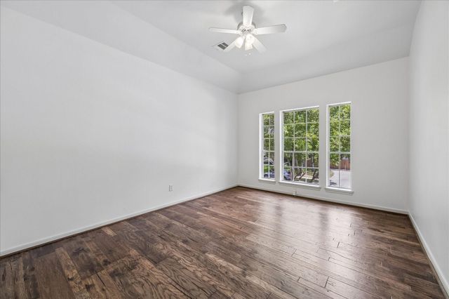 831 Live Oak Lane, Seabrook, TX 77586