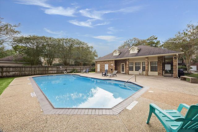 831 Live Oak Lane, Seabrook, TX 77586