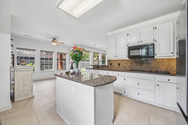 831 Live Oak Lane, Seabrook, TX 77586