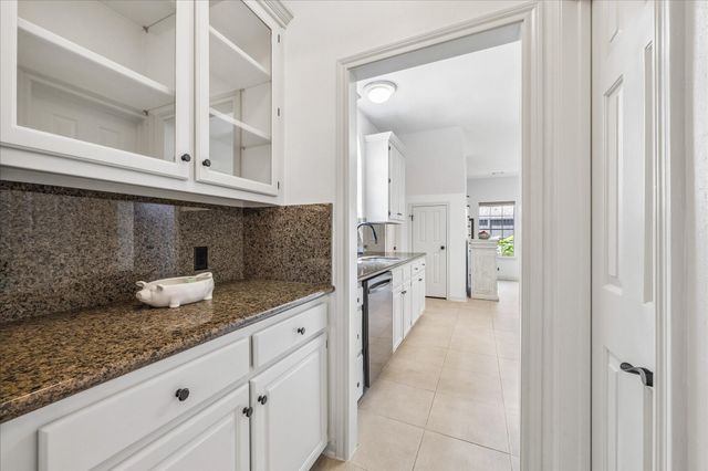 831 Live Oak Lane, Seabrook, TX 77586