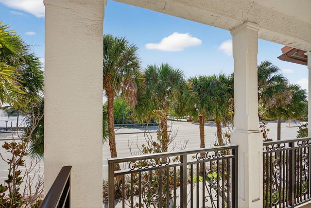 4718 Monarch Way, Coconut Creek, FL 33073