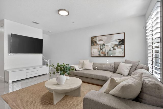 4718 Monarch Way, Coconut Creek, FL 33073