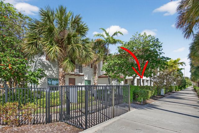 4718 Monarch Way, Coconut Creek, FL 33073