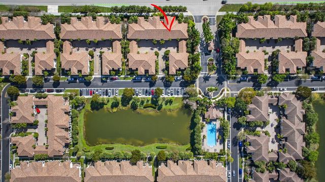 4718 Monarch Way, Coconut Creek, FL 33073