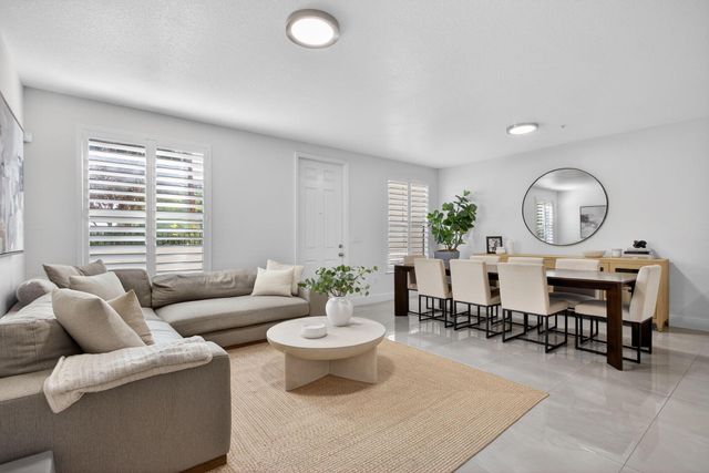 4718 Monarch Way, Coconut Creek, FL 33073