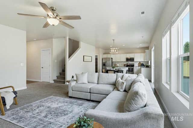 3794 W Peak Cloud Ct, Meridian, ID 83642