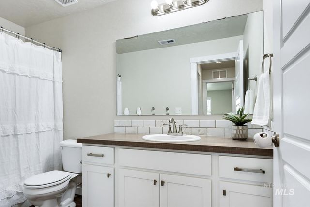 3794 W Peak Cloud Ct, Meridian, ID 83642