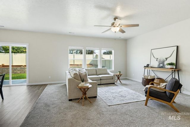 3794 W Peak Cloud Ct, Meridian, ID 83642