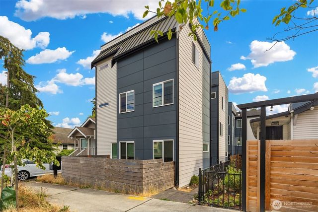 919 N 103rd Street #A, Seattle, WA 98133