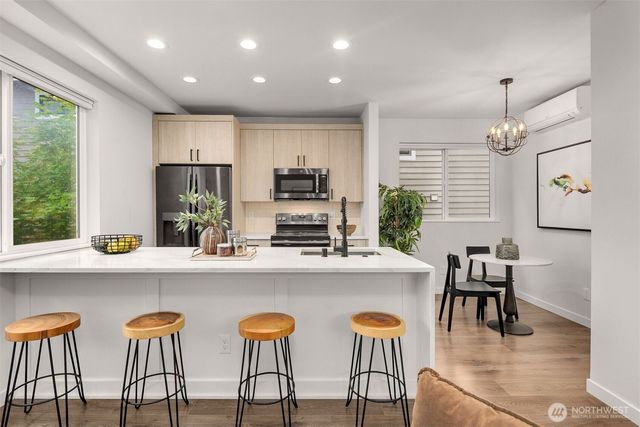 919 N 103rd Street #A, Seattle, WA 98133