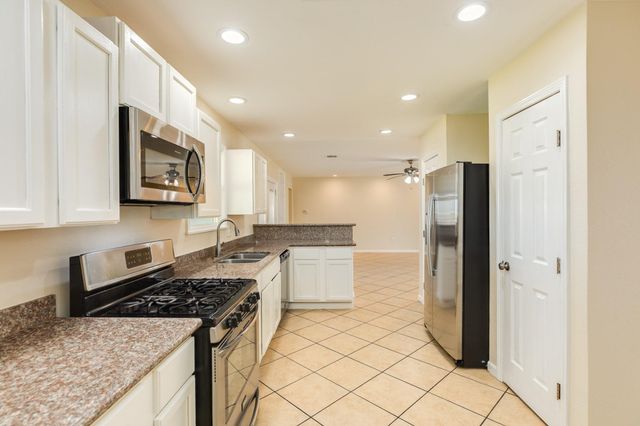 3206 Pine Street, Galveston, TX 77551