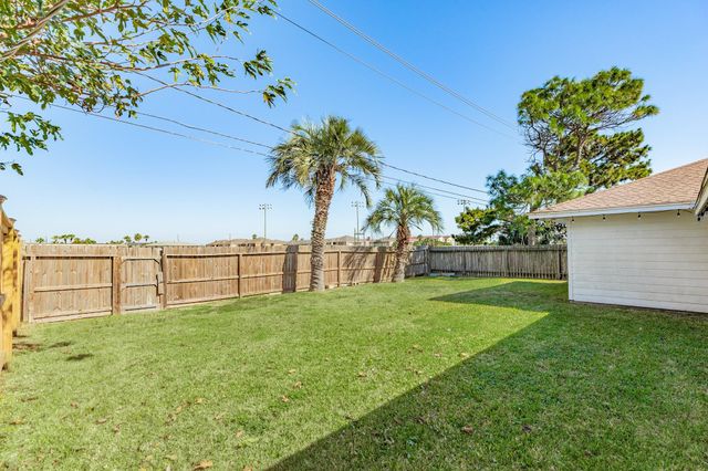 3206 Pine Street, Galveston, TX 77551