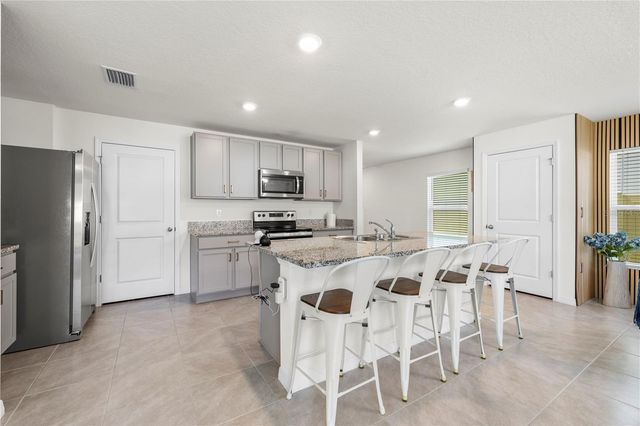 37247 KINGS CROWN DRIVE, Zephyrhills, FL 33541