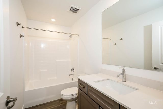 1918 E Springloyd St, Meridian, ID 83642