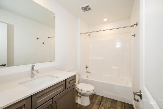 1918 E Springloyd St, Meridian, ID 83642