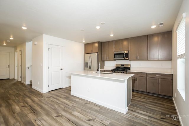 1918 E Springloyd St, Meridian, ID 83642